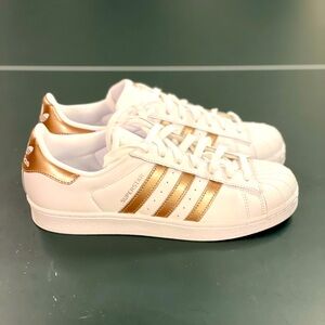 Adidas originals women superstar new in original box